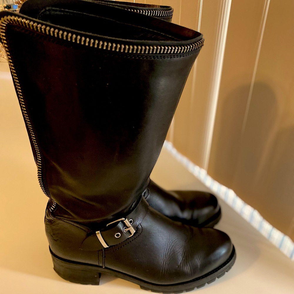 Leather boot size 9